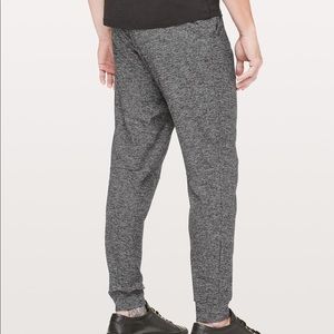 Lulu lemon Intent Jogger 30”